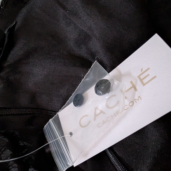 Dressy NWT Cache Sz L Black Lace Dress with Feather Cuffs - Picture 8 of 16